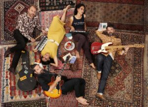 rhizomes music band groupe de musique rock indie independant france hebreu arabe guitare electrique synthetiseurs batterie tapis basse poesie feminisme photographie Christophe Beauregard